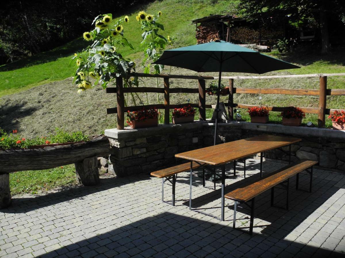 Agriturismo Piccolo Paradiso Pianello Del Lario Buitenkant foto
