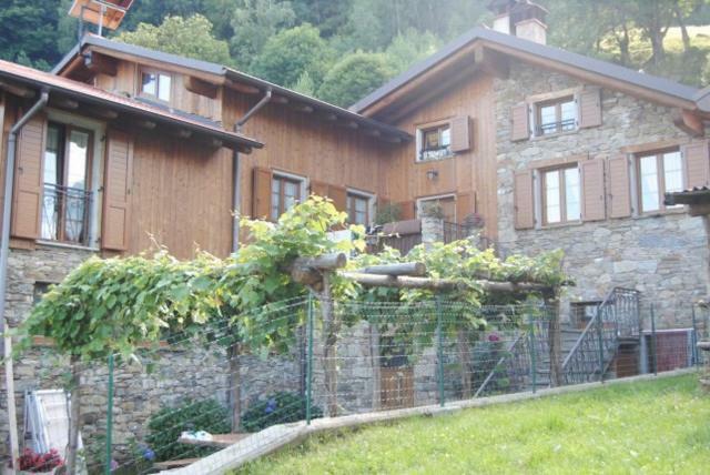 Agriturismo Piccolo Paradiso Pianello Del Lario Buitenkant foto