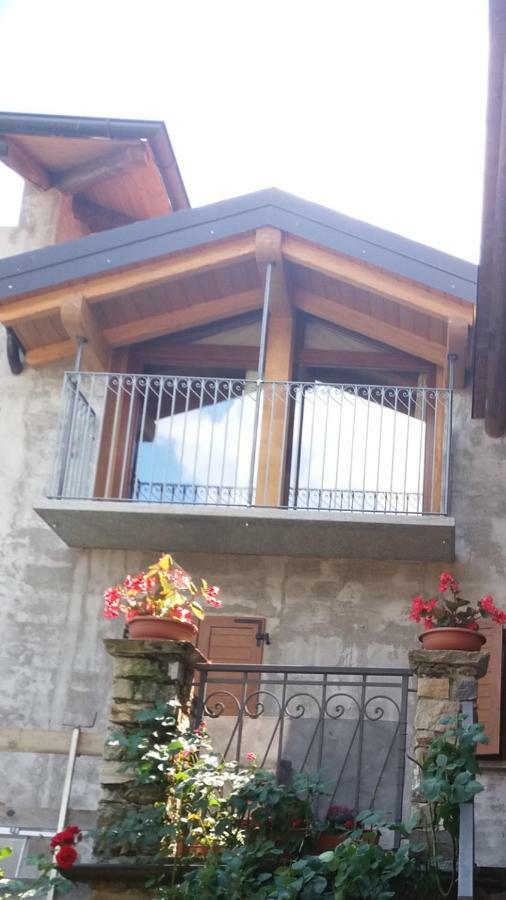 Agriturismo Piccolo Paradiso Pianello Del Lario Buitenkant foto