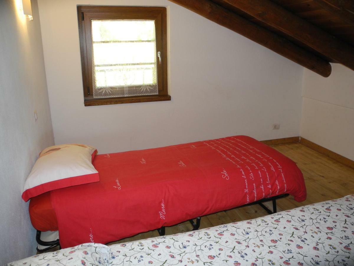 Agriturismo Piccolo Paradiso Pianello Del Lario Buitenkant foto